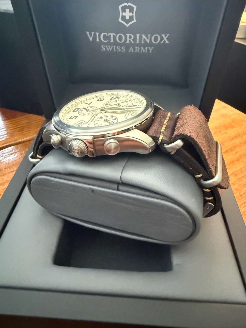 Victorinox Swiss Army Stainless Chronograph Watch - INFANTRY VINTAGE CHRONOGRAPH - Picture 4 of 7